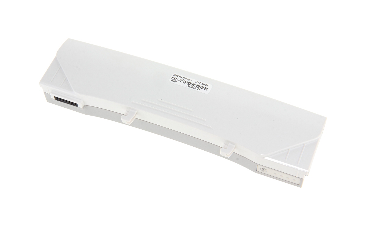 An oblong white-grey lithium-ion battery for the GE Healthcare Venue 50. On the top is a white ‘AKKU|med’ label with a reference number and lot number. At one end are black connection terminals; at the other, status LEDs and a round symbol.